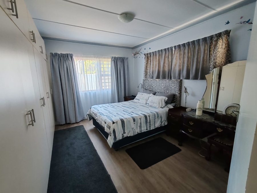 3 Bedroom Property for Sale in De Kelders Western Cape